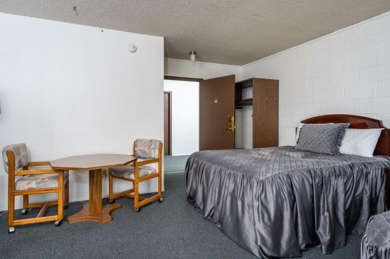 M&M Motel Connell エクステリア 写真
